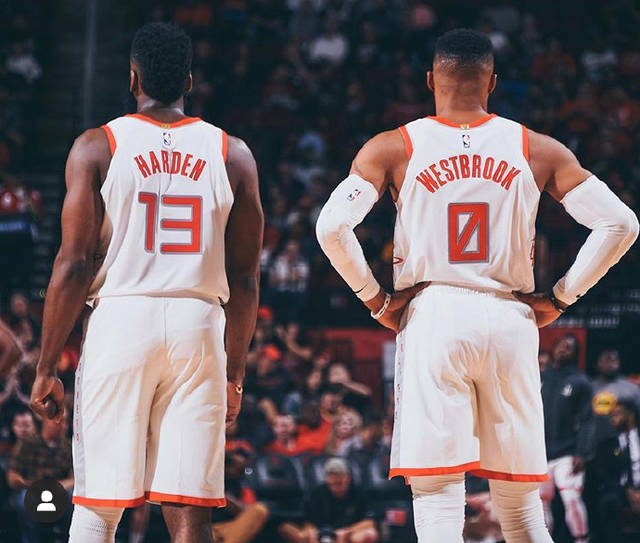 台到社媒持 台到社媒持